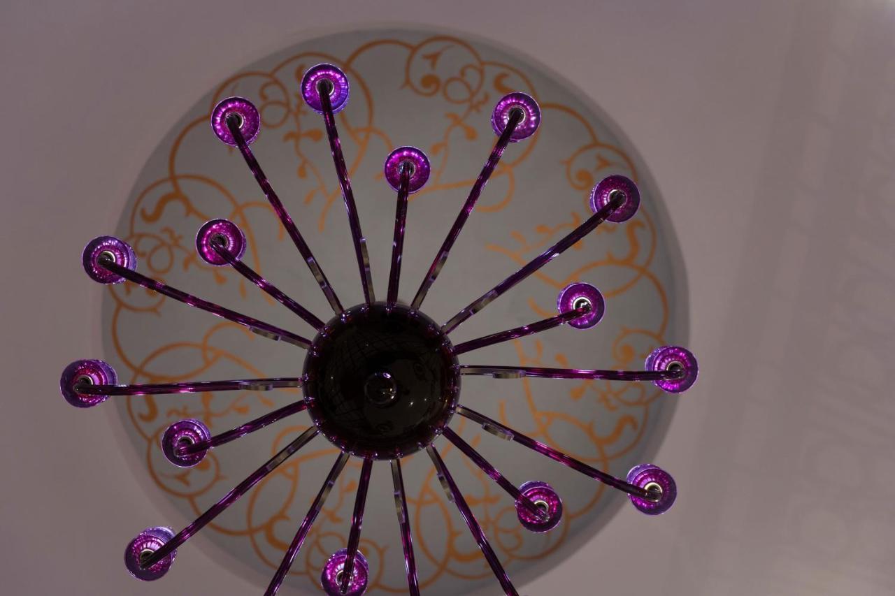 Al Messila, A Luxury Collection Resort & Spa, Doha Exteriör bild Ceiling light