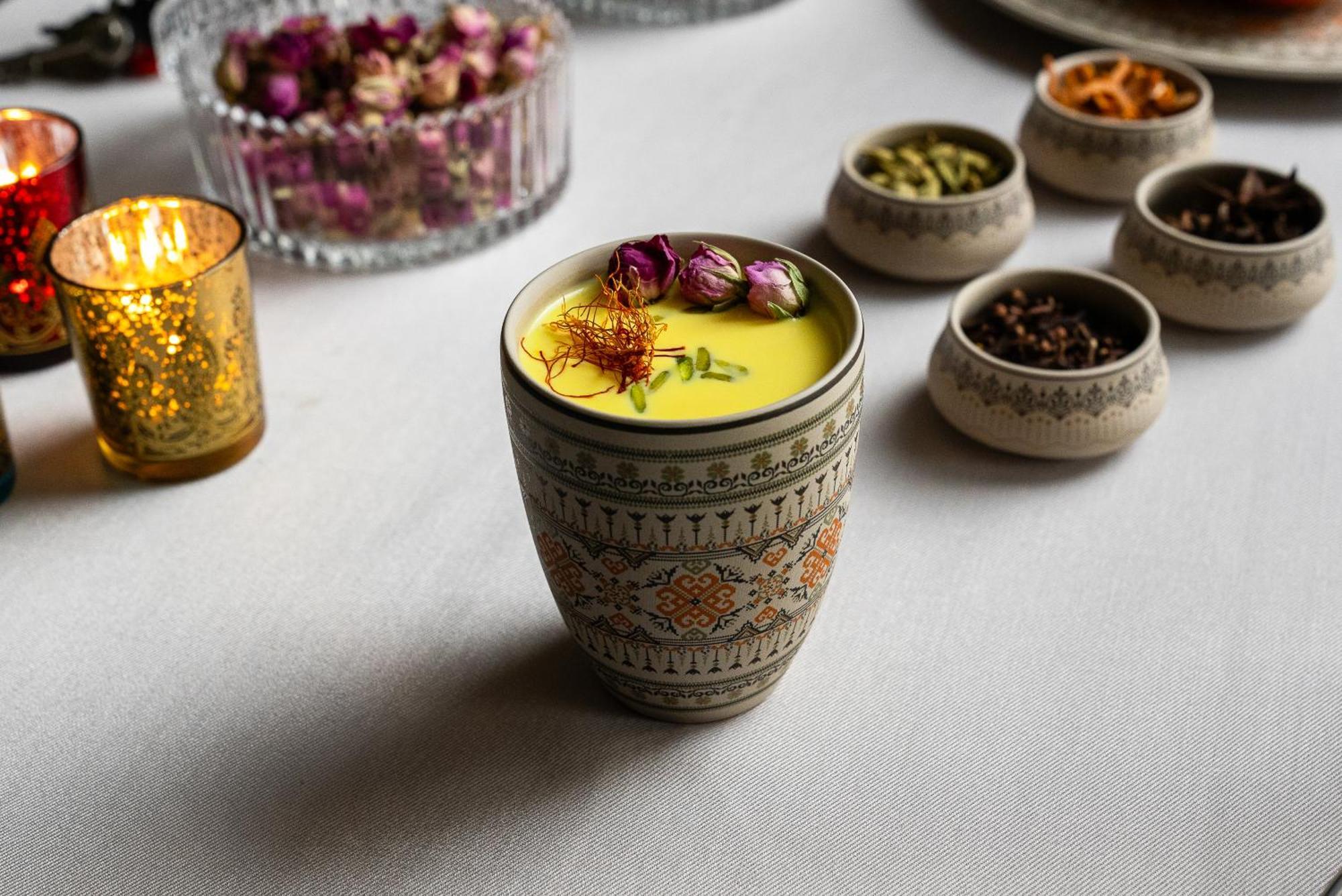 Al Messila, A Luxury Collection Resort & Spa, Doha Exteriör bild Golden milk
